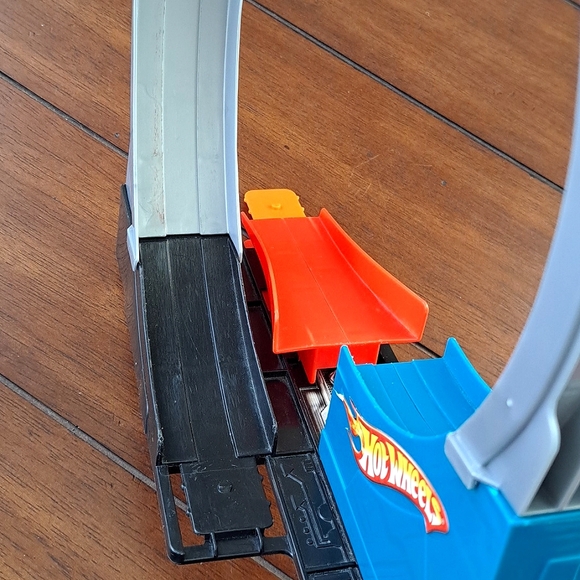Vintage Hot Wheels #J2556 Spiral Split Looping Track Set Accessory - Picture 6 of 8